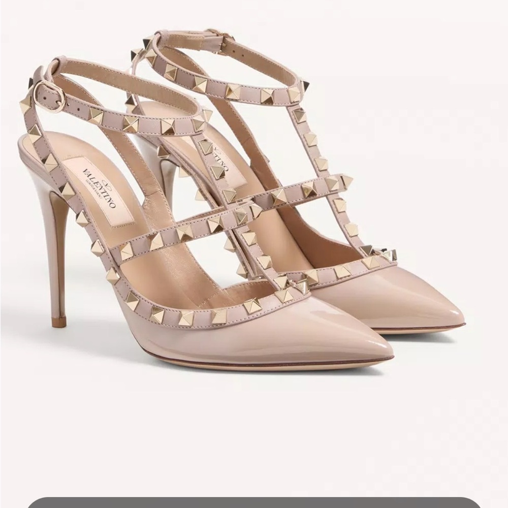 Valentino Patent Rockstud Caged Pump 100Mm in Poudre